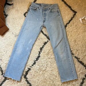 Light Wash Vintage Levi’s 501